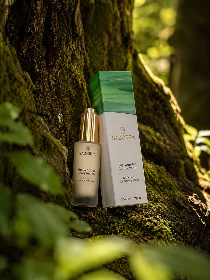 Sérum Sazorea The Wonder Complexion, frasco e pipette, design de embalagem para cosmética natural dos Açores
